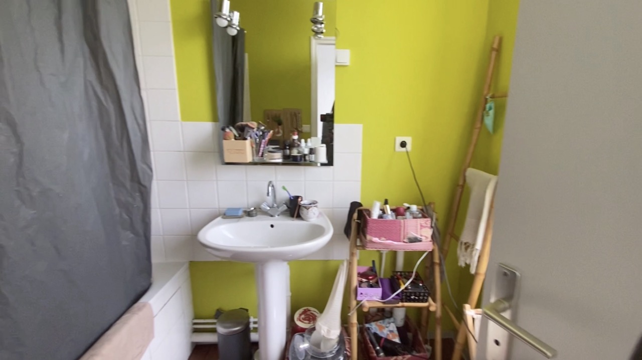 avant salle de bain appartement locatif lorient